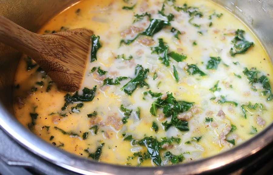 The instant pot adds so much flavor to soups through its cooking process! This instant pot sausage and kale soup recipe is easy to make and perfect for meal planning. Instant Pot Soup Keto | Instant Pot Soup Setting | Easiest Instant Pot Soup | Keto Instant Pot Sausage Kale Soup | Instant Pot Kale | Instant Pot Soup Recipes with Italian Sausage