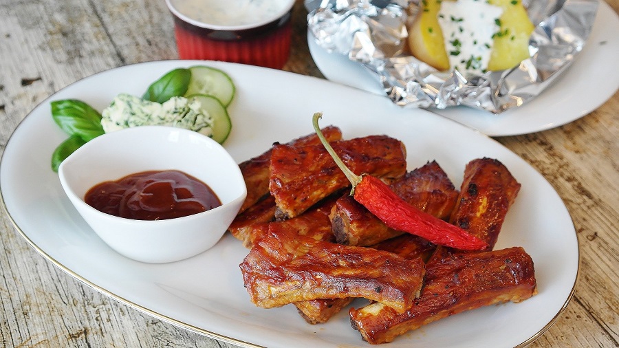 These slow cooker BBQ ribs are so delicious and tender. With how easy they are to make, you can fix it and forget it and have dinner waiting for you. Slow Cooker Beef Ribs | Slow Cooker Boneless Pork Ribs | Slow Cooker Ribs Beer | Healthy Slow Cooker Country Style Ribs | Sweet Baby Rays Crockpot Boneless Ribs