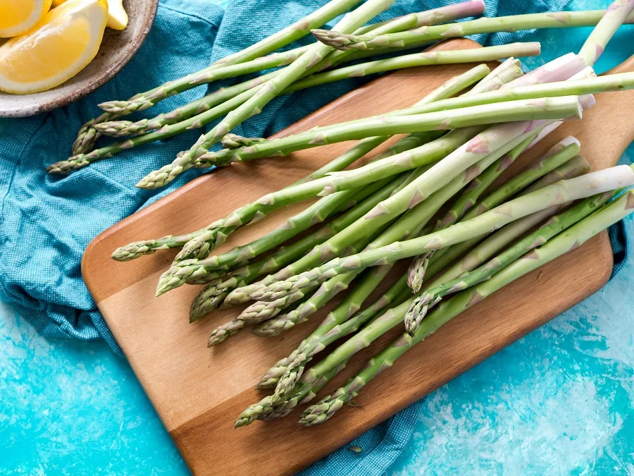 Asparagus crockpot recipes make for a perfect and easy side dish recipe so everyone can enjoy the health benefits of asparagus! How to Steam Asparagus in Slow Cooker | Can You Put Asparagus in Crockpot with Roast | Slow Cooker Asparagus Healthy | How to Cook Veggies in Crockpot