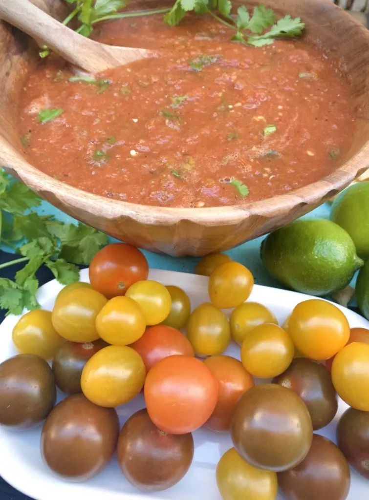 Homemade Slow Cooker Salsa With Tomatoes