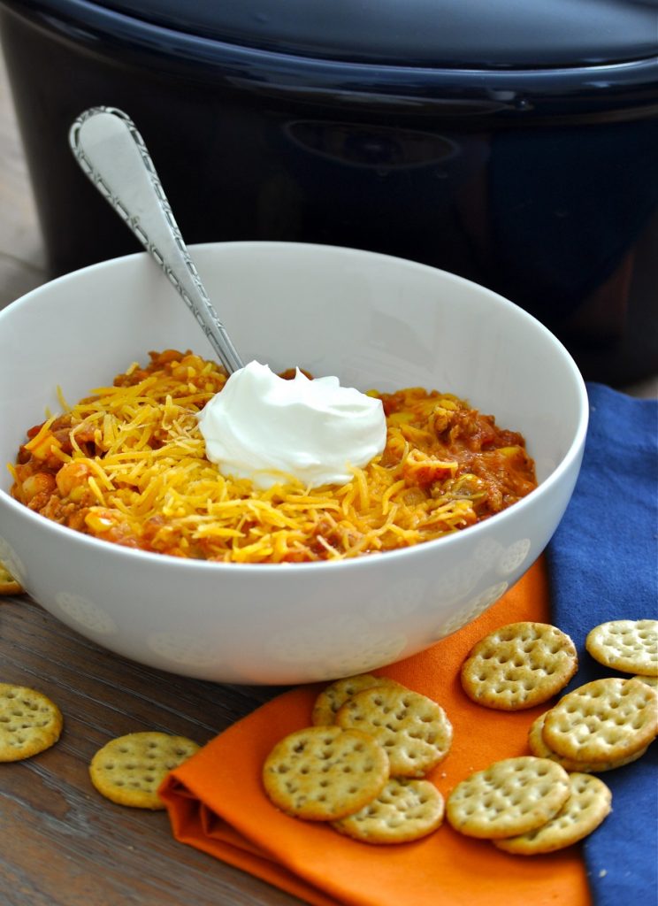 Crockpot Turkey Chili Recipes White Bowl Filled with Chili