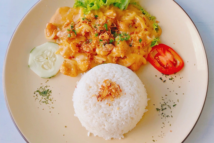 Healthy Crockpot Freezer Meals with Chicken Overhead View of Chicken with Rice on a Plate