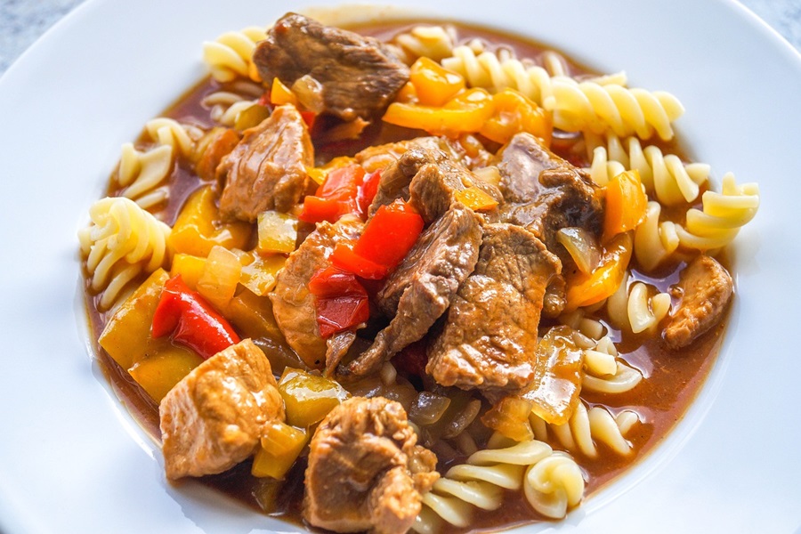 Healthy Instant Pot Goulash Recipes Close Up of Goulash in a White Bowl