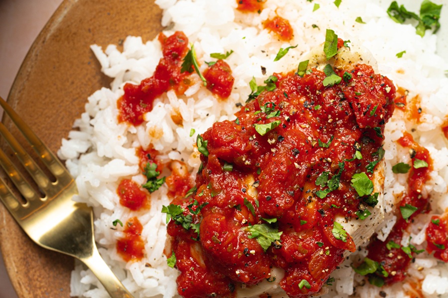 Salsa Chicken and Rice Crock Pot Recipe Close Up of Salsa Chicken on Rice