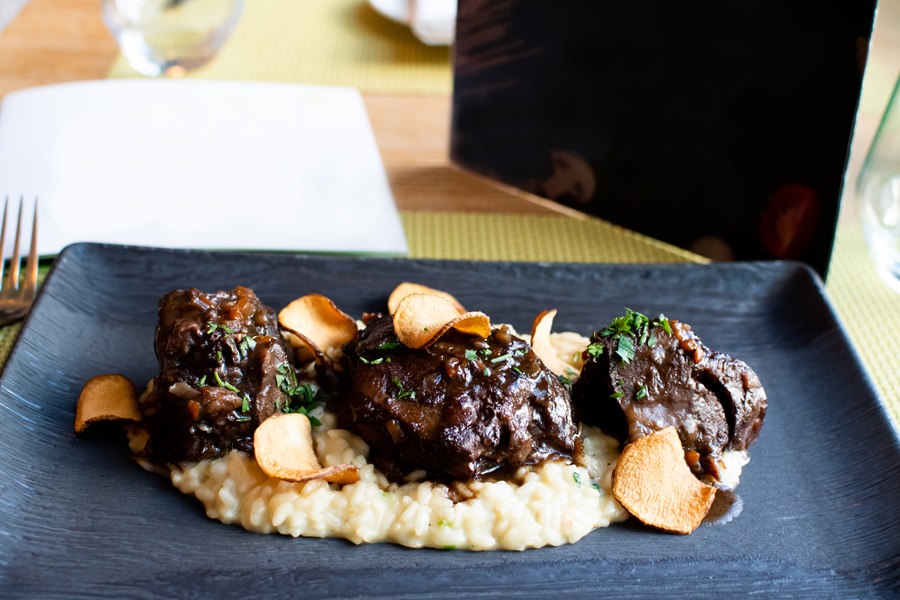 Slow Cooker Short Ribs Recipes a Plate of Short Ribs with a Puree