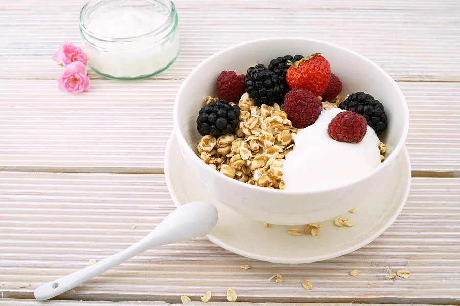 How to Make Instant Pot Yogurt a Bowl of Yogurt with Granola and Mixed Berries