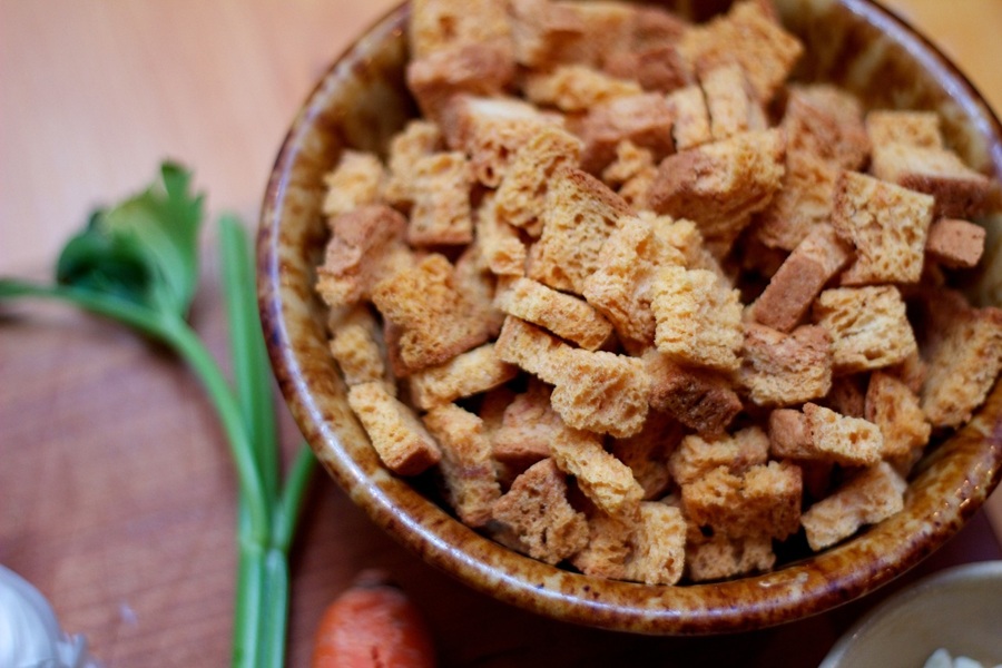 Dump and Go Crockpot Meals a Bowl of Croutons 