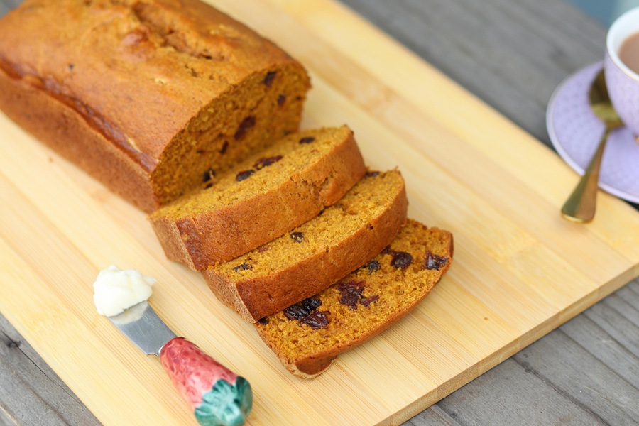 Slow Cooker Pumpkin Bread Recipes a Loaf of Pumpkin Bread Sliced on a Wooden Cutting Board