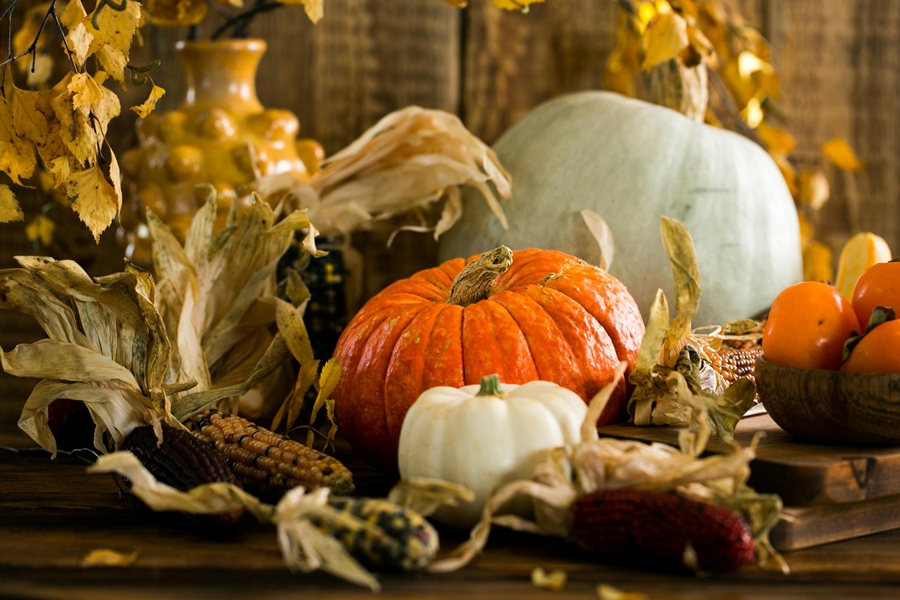 Best Crockpot Thanksgiving Desserts Pumpkins and Fall Foliage 