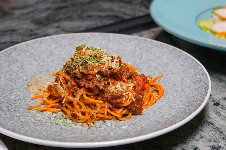 Healthy Instant Pot Family Dinners Close Up of a Plate of Pasta with Ragu Sauce