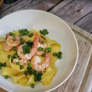 Date Night Crockpot Recipes Overhead View of a Bowl of Shrimp Scampi