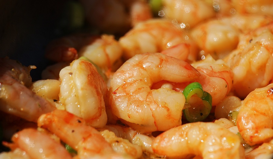 Can you Put Frozen Shrimp in Slow Cooker Close Up of Shrimp Stir Fry