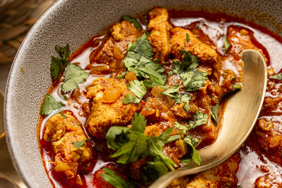 Crockpot Chicken Breast Recipes for Dinner Close Up of a Bowl of Chicken Tikka Masala