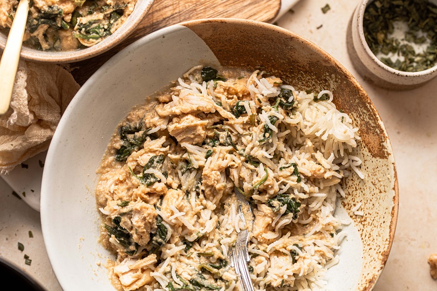 Slow Cooker Chicken and Spinach Rice Bowl Recipe Overhead View of a Bowl of Spinach Chicken with Jasmine Rice