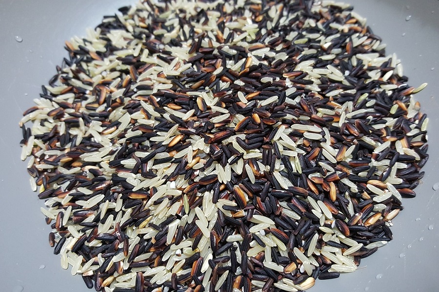 Instant Pot Rice Recipes Close Up of a Pile of Wild Rice