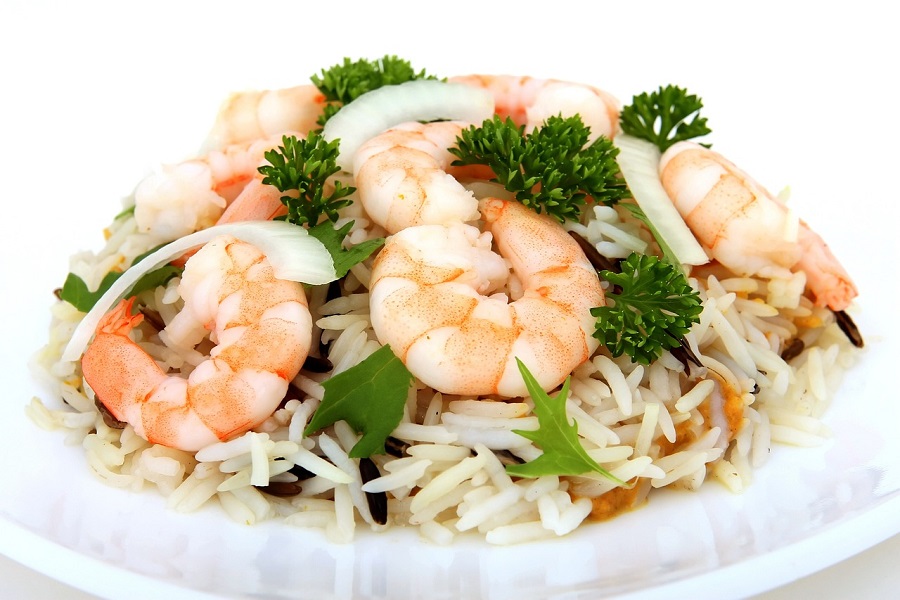 Instant Pot Shrimp Recipes Close Up of a Shrimp and Pasta Dish Garnished with Parsley