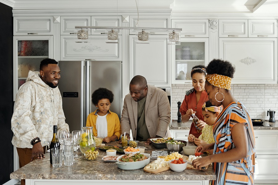 Instant Pot Meatloaf Recipes a Family Gathered in a Kitchen for Dinner