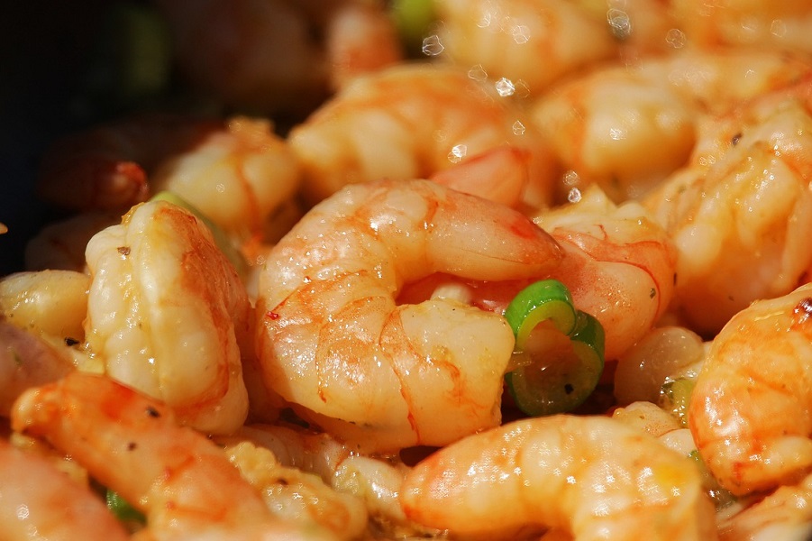 Instant Pot Shrimp Soup Recipes Close Up of Cooked Shrimp