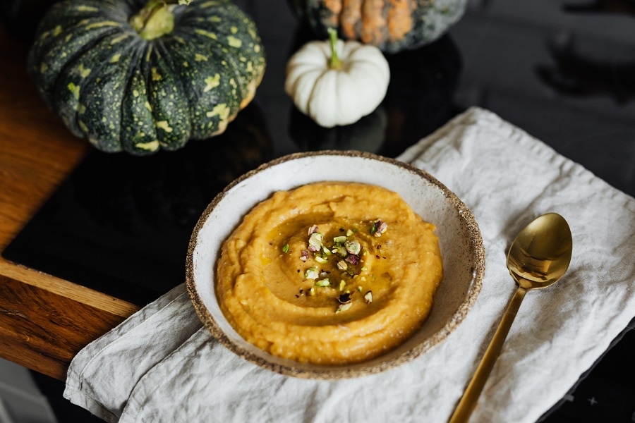 Instant Pot Pumpkin Recipes a Bowl of Pumpkin Puree