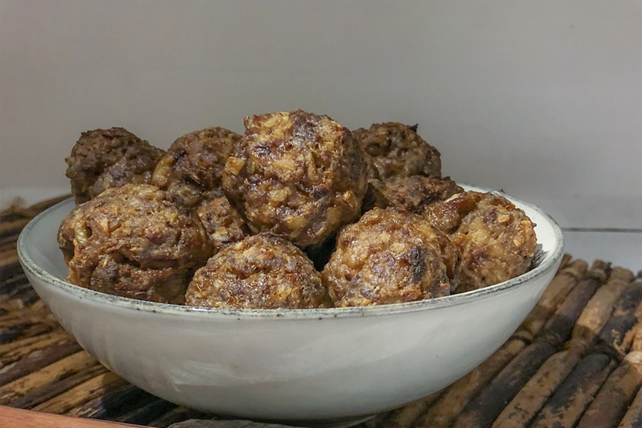 How to Cook Frozen Uncooked Meatballs a Bowl of Meatballs