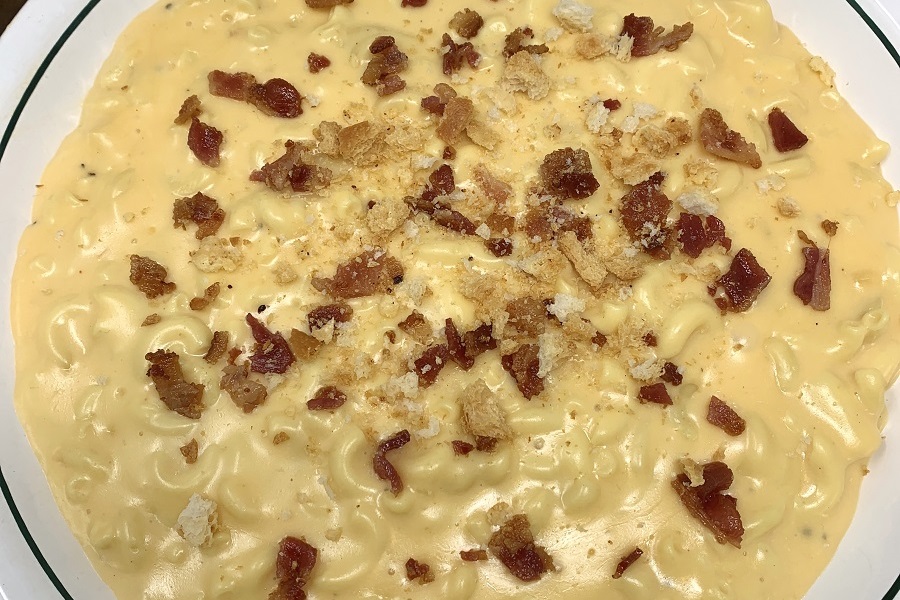 Memorial Day Pool Party Food Ideas Close Up of Macaroni and Cheese Topped with Bacon Bits