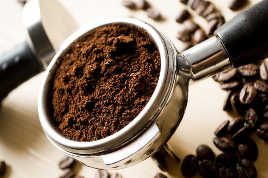 What Dissolves Coffee Grounds? Tips and Tricks
