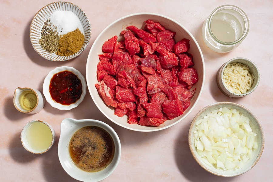 Easy Crockpot Beef Barbacoa Ingredients Separated into Bowls