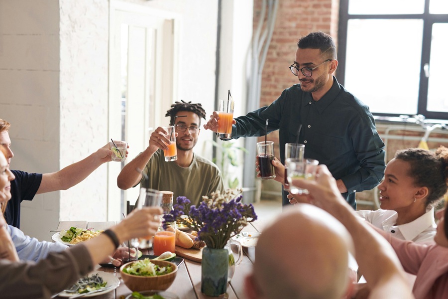 Vegan Thanksgiving Appetizers a Family Enjoying a Thanksgiving Toast Before Dinner